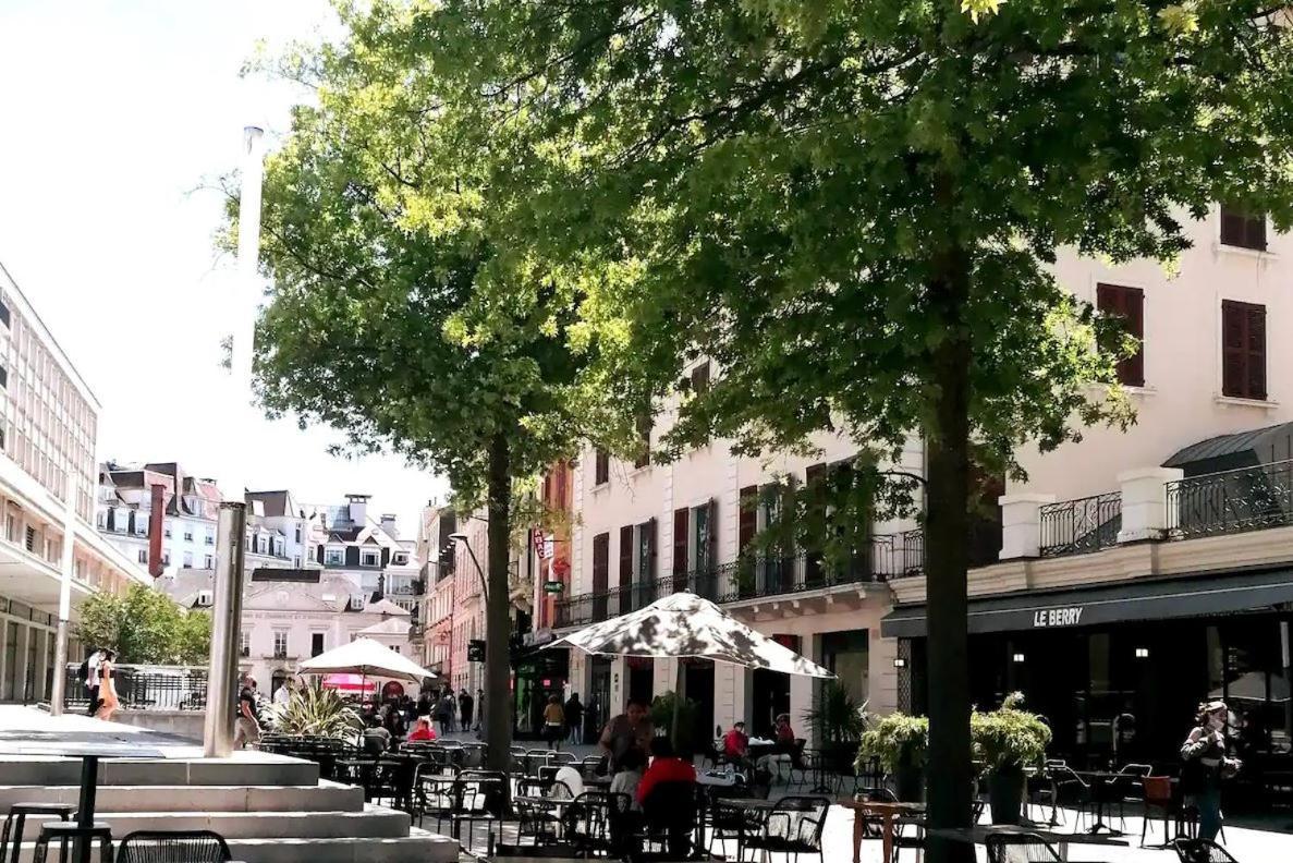 Le Petit Park-Studio-Terrasse- Piscine-Wifi Fibre Apartment Pau Exterior foto