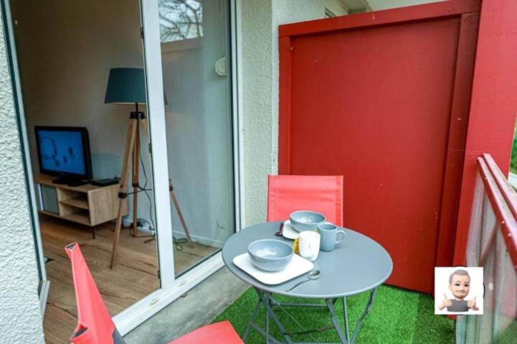 Le Petit Park-Studio-Terrasse- Piscine-Wifi Fibre Apartment Pau Exterior foto