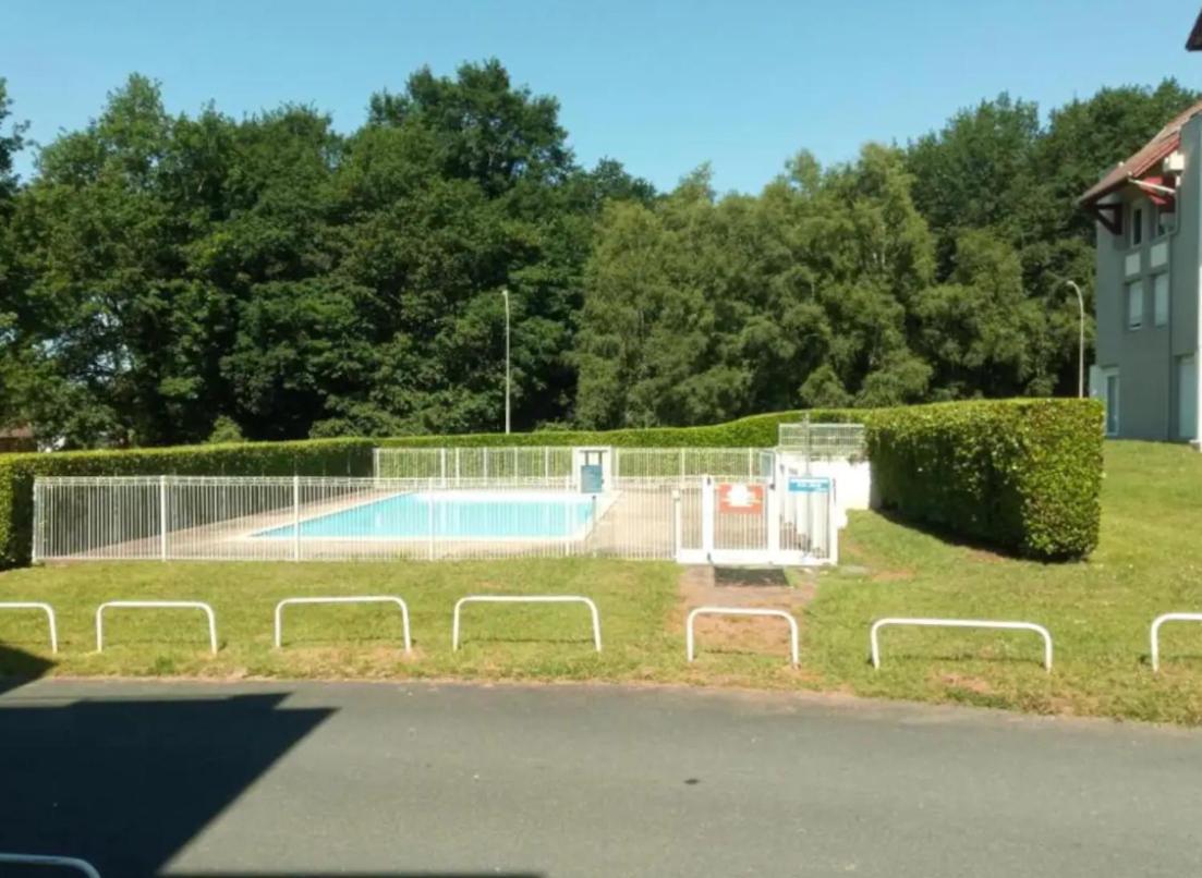 Le Petit Park-Studio-Terrasse- Piscine-Wifi Fibre Apartment Pau Exterior foto